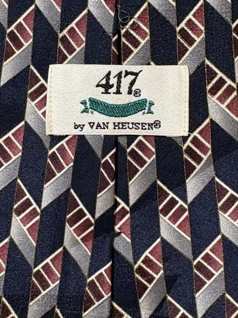 VTG 417 by Van Heusen Geometric Silk Tie